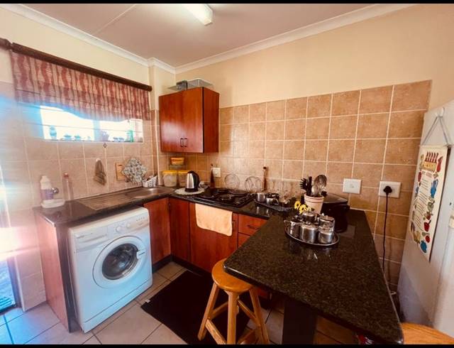 1 BEDROOM APARTMENT FOR SALE IN RIETFONTEIN